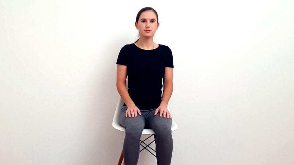 Raztezanje zadnjih vratnih mišic korak 1