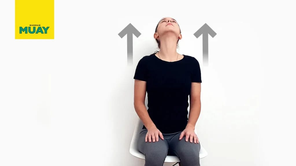 Exercice d’extension cervicale pour soulager les tensions