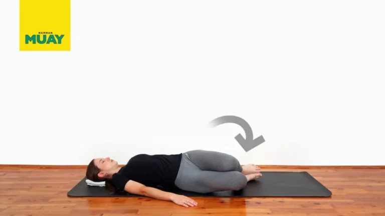 Étirement en rotation du tronc en position couchée